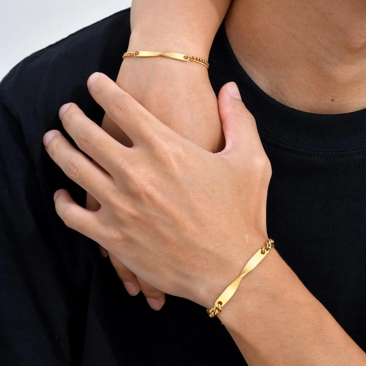 Simple Couple Bracelets for Women Men,Waterproof Stainless Steel Adjustable Mobius Bracelet,Anniversary Birthday Gift