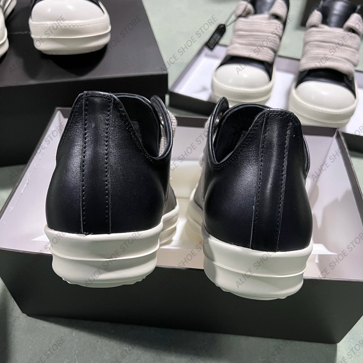 PENDRA Jumbo Noir Black Leather Low-Top Jumbo-Lace Platform Sneakers