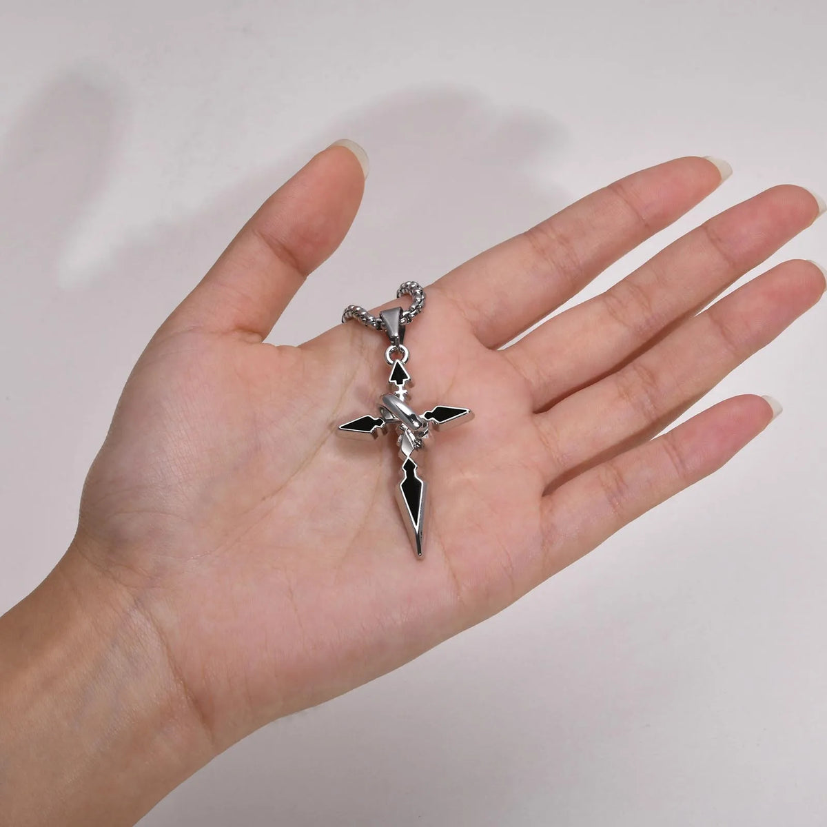 PENDRA Cross Circle Pendant Necklace
