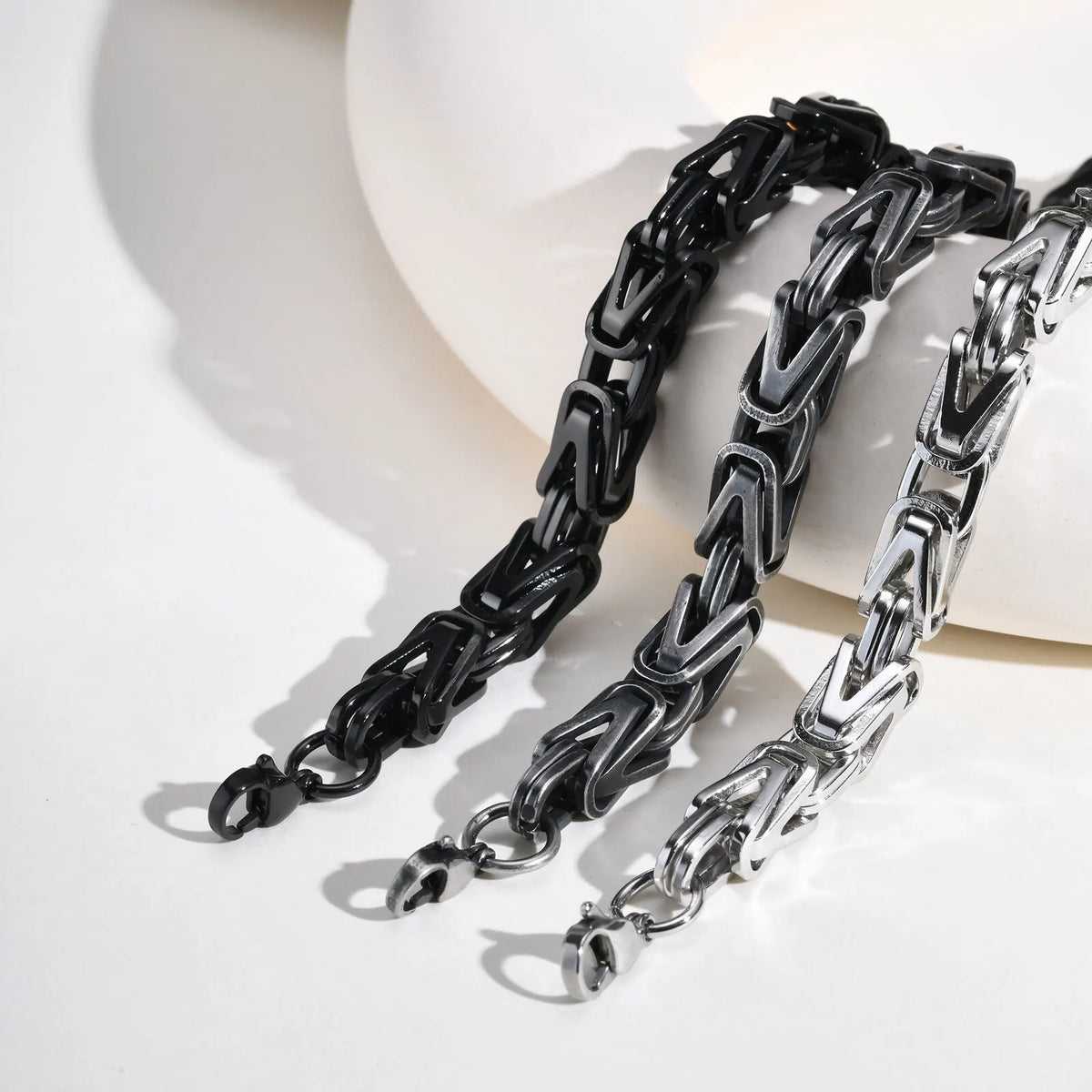 PENDRA Byzantine Link Chunky Bracelet