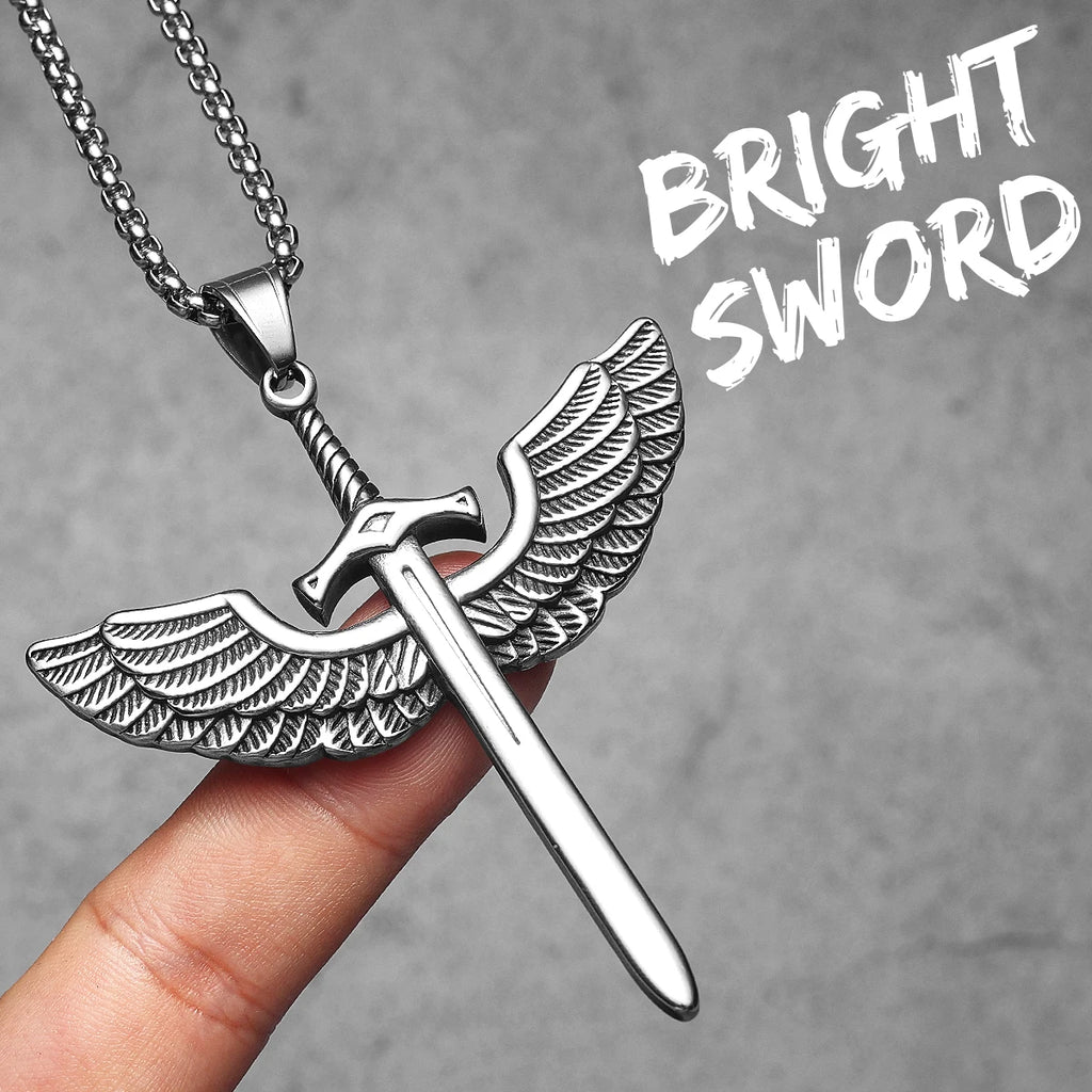 PENDRA Ulinora Pendant Necklace