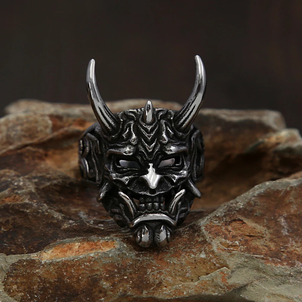 PENDRA Domineer Gothic Skull Ring