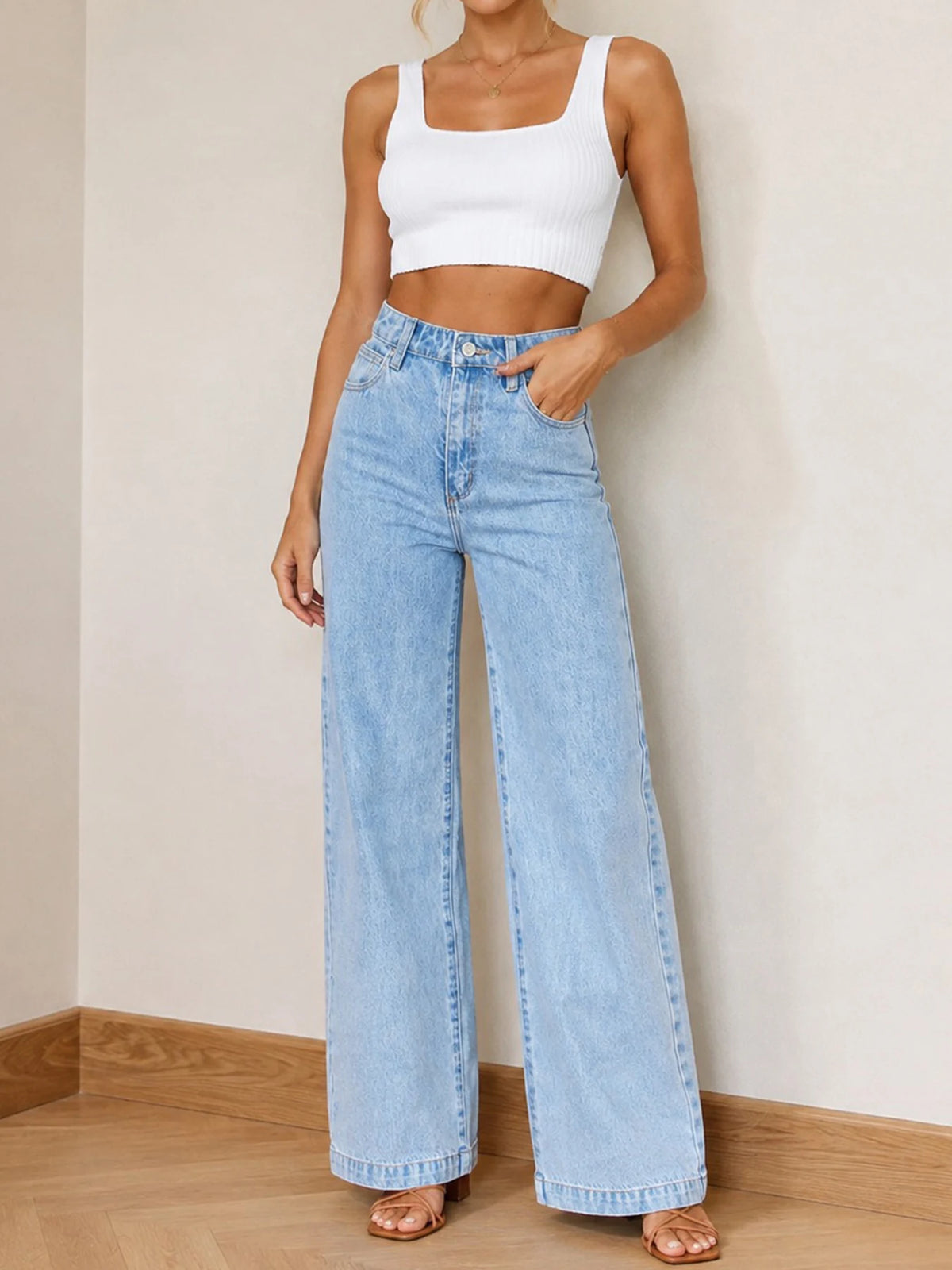 New Women's Mid-rise Washed Blue Classic Straight-leg Jeans, Slim Fit, Casual and Versatile, Machine Washable, Suitable for All Seasons