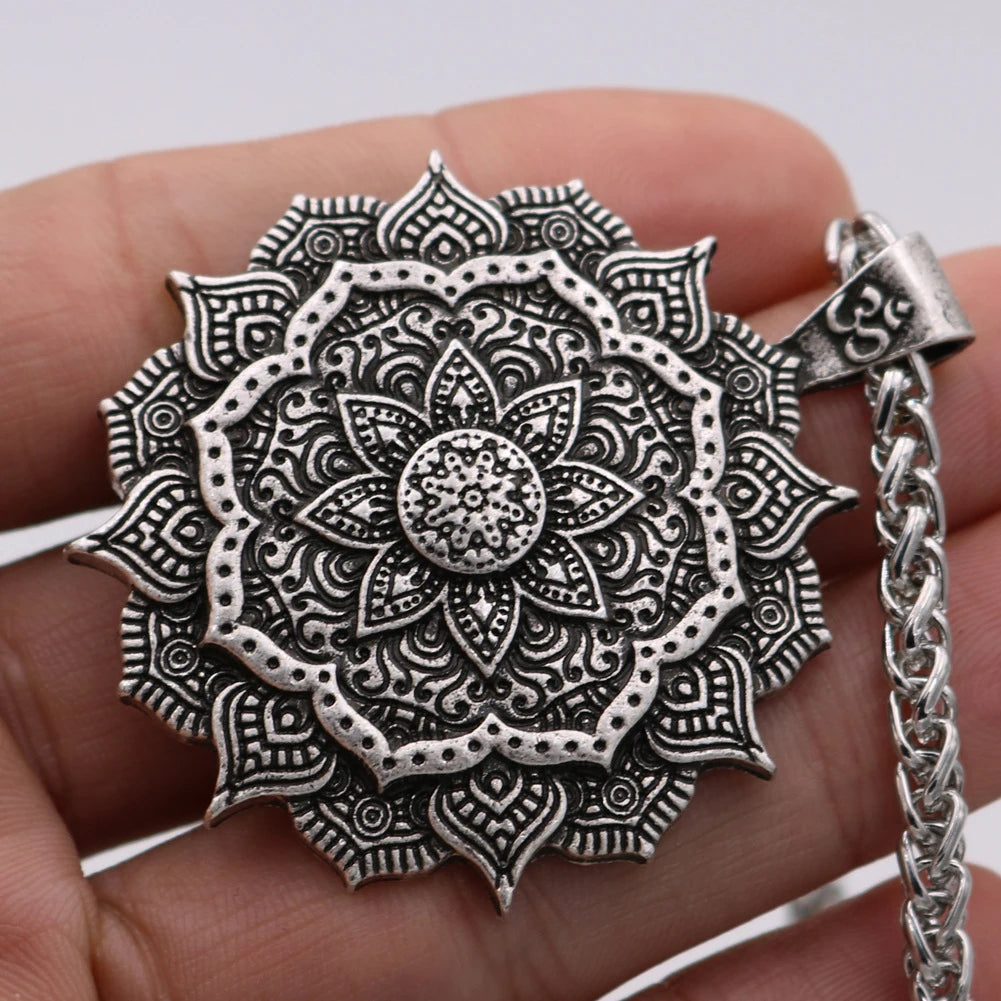 PENDRA Mandalafleur Stainless Steel Mandala Flower Pendant