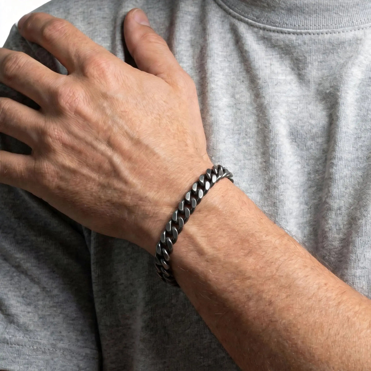 Retro Cuban Chain Bracelets for Men,Vintage Antique Stainless Steel Curb Dome Link Wristband,Rock Punk Stylish Jewelry Gifts