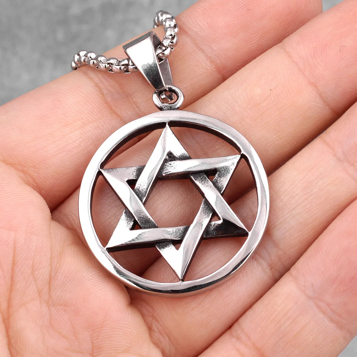 PENDRA Ulivane Pendant Necklace
