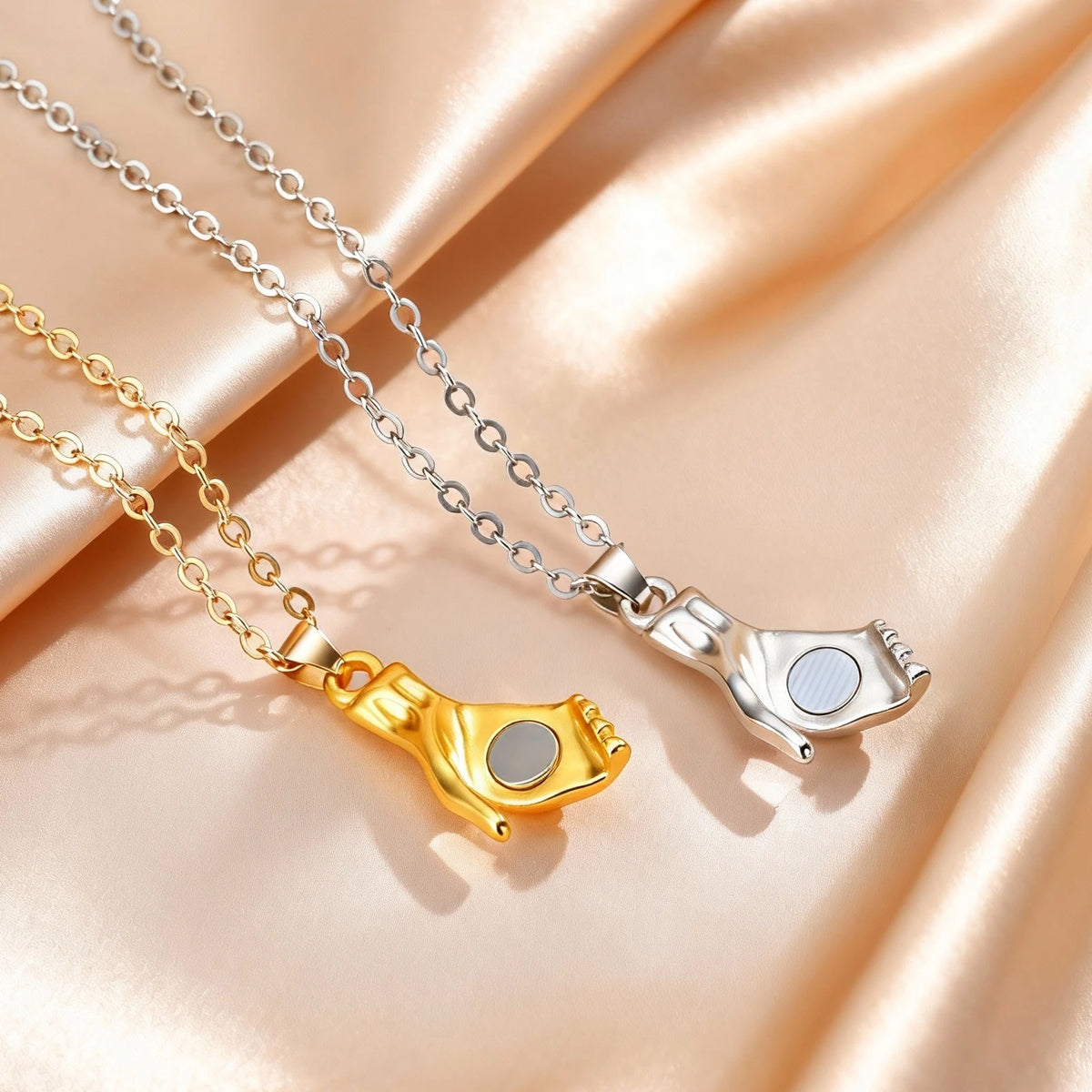 2pcs/set Hand in Hand Couple Necklace for Men Women,Magnetic Couples Metal Pendant Necklaace with Gift Cards,Valentine's Day