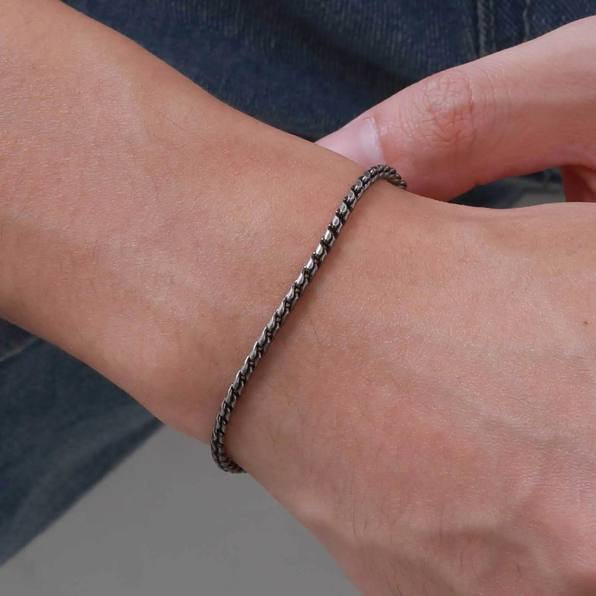 PENDRA Thin Snake Bracelet