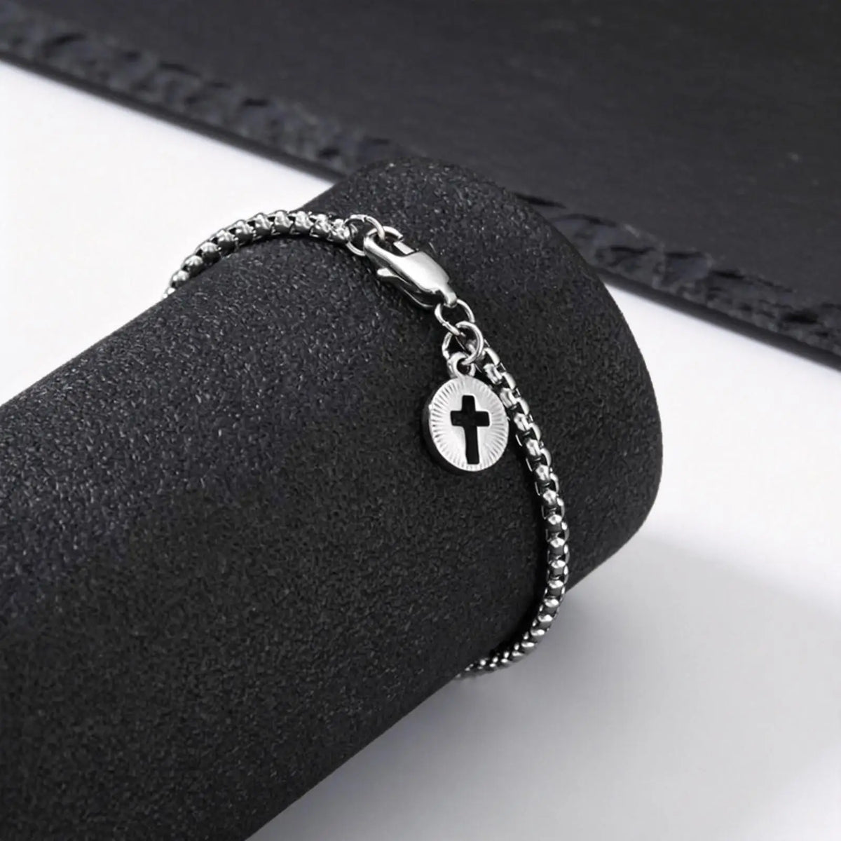 PENDRA Cross Charm Bracelet