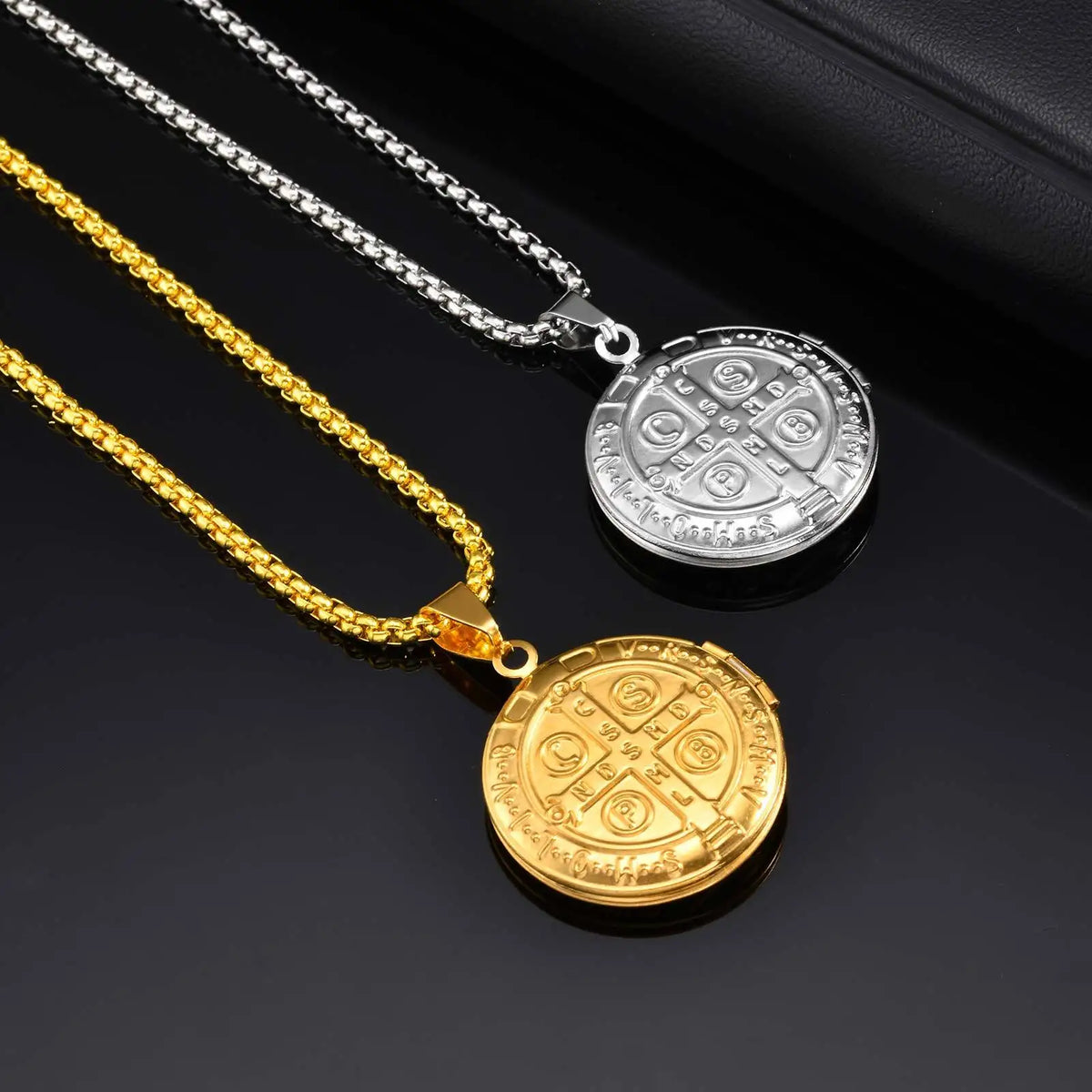 PENDRA Benedict Box Necklace
