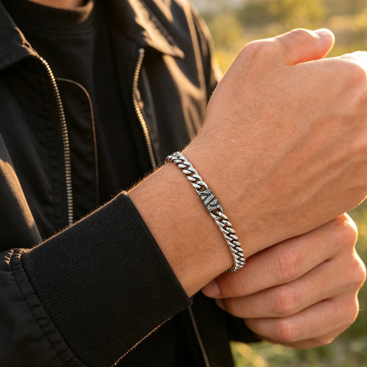 PENDRA Cuban Twisted Link Bracelet