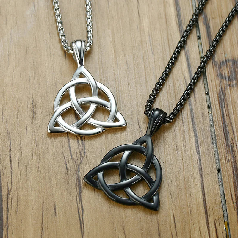 PENDRA Triquetra Knot Irish Pendant Necklace