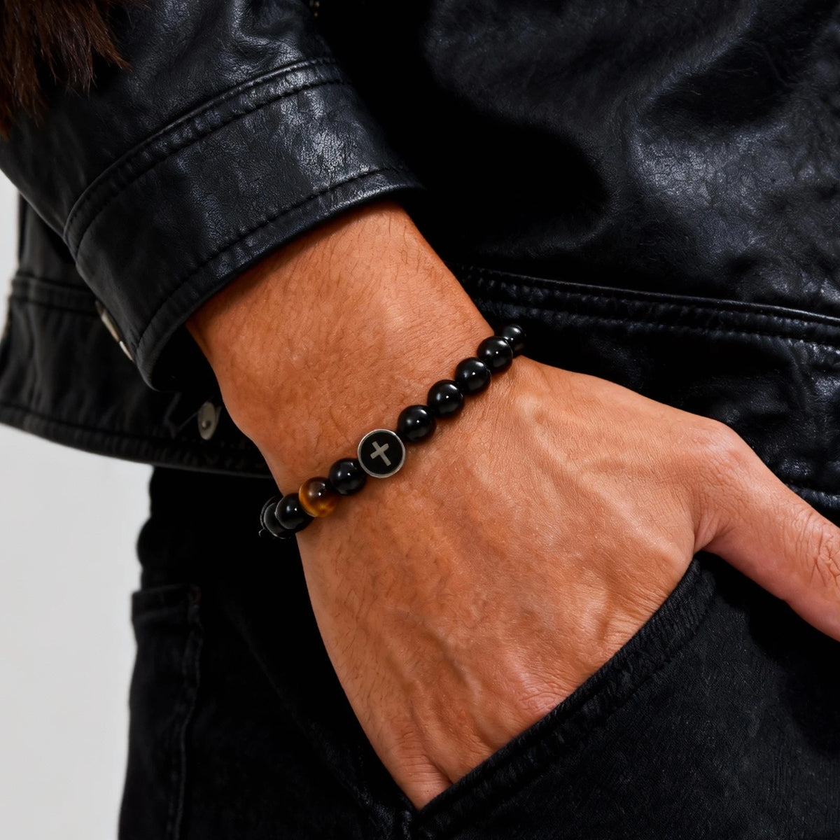 PENDRA Dradell Cross Charm Bracelet