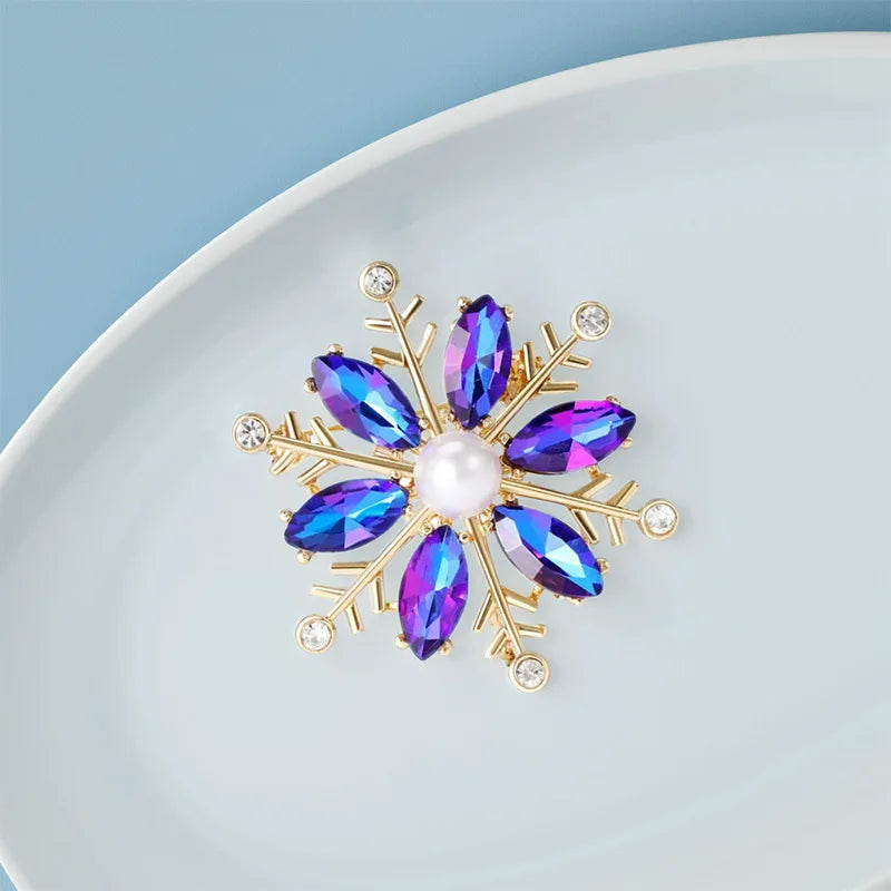 PENDRA Clovera Clover Flower Brooch