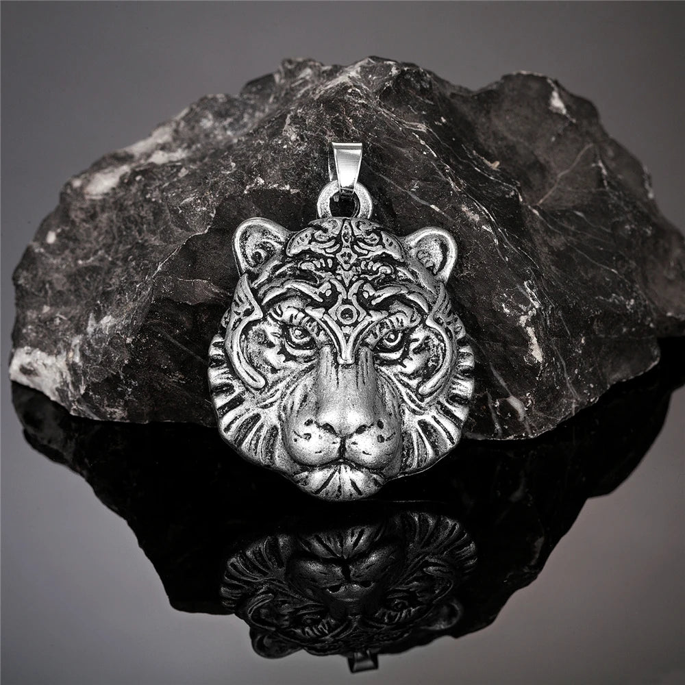 PENDRA Chain Silver Viking Necklace