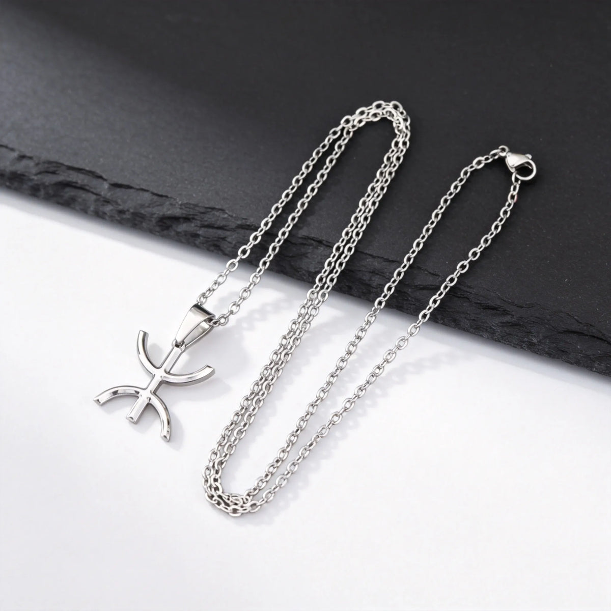 Africa Berbers Symbol Necklace for Men,Stainless Steel Amazigh ⵣ Letter Necklace,Ethnic Amulet Jewelry