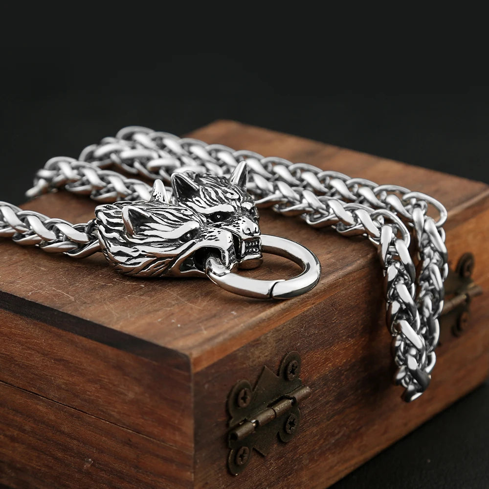 PENDRA Wolfcrest Vintage Wolf Head Chain Pendant