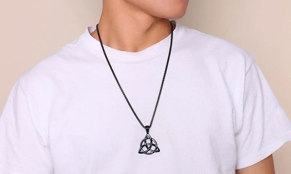 PENDRA Triquetra Knot Irish Pendant Necklace