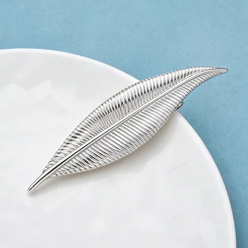 PENDRA Folielle Elegant Leaf Brooch
