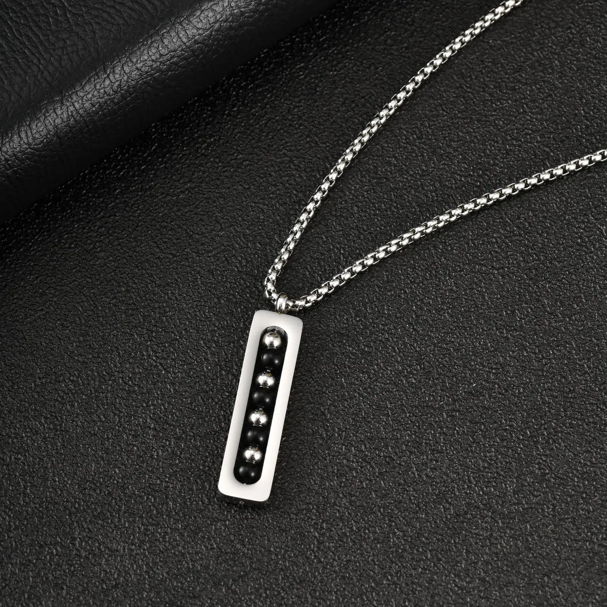 PENDRA Bar Silver Pendant Necklace