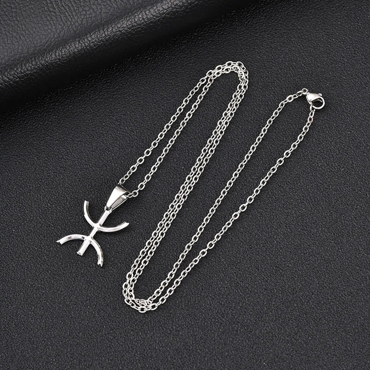Africa Berbers Symbol Necklace for Men,Stainless Steel Amazigh ⵣ Letter Necklace,Ethnic Amulet Jewelry