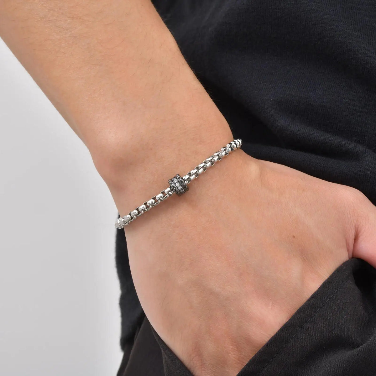 PENDRA Box Rhinestone Bracelet