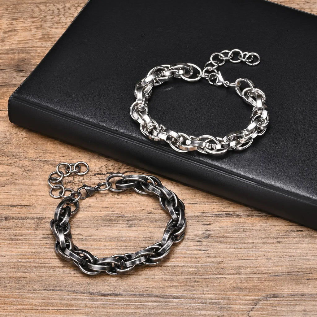 PENDRA Chunky Twisted Bracelet