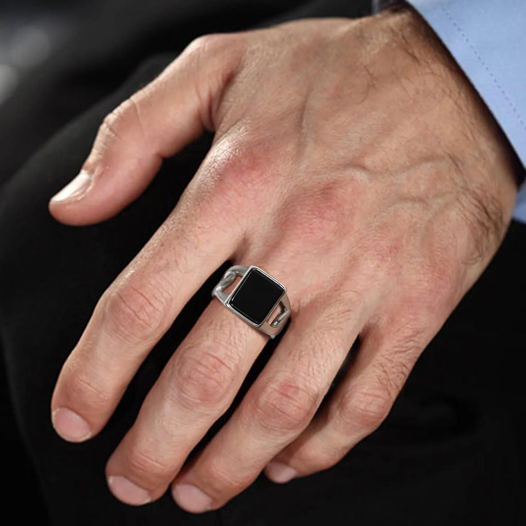PENDRA Pryvara Signet Ring