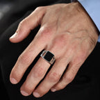 PENDRA Pryvara Signet Ring