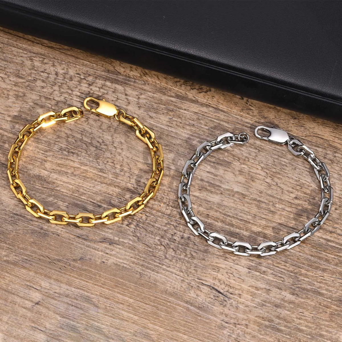 PENDRA Square Basic Bracelet