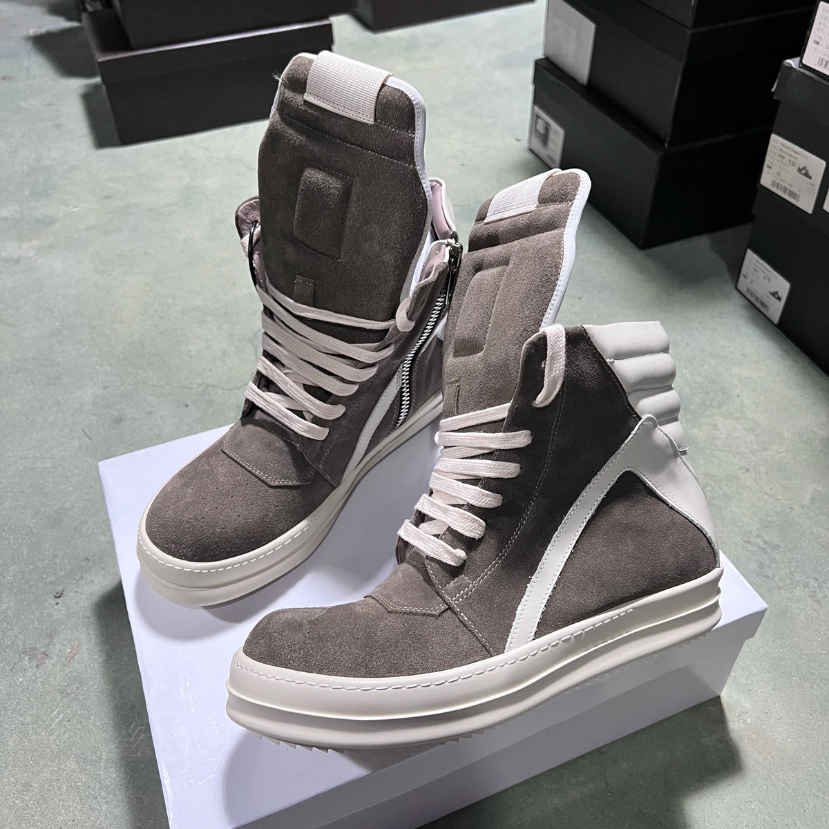 PENDRA Brown Geobasket Brown Cow-Suede High-Top Zip Thick-Sole Edition 2 Ankle Boots