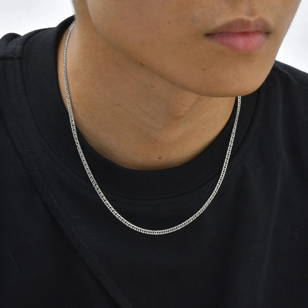 PENDRA Link Thin Chain Necklace