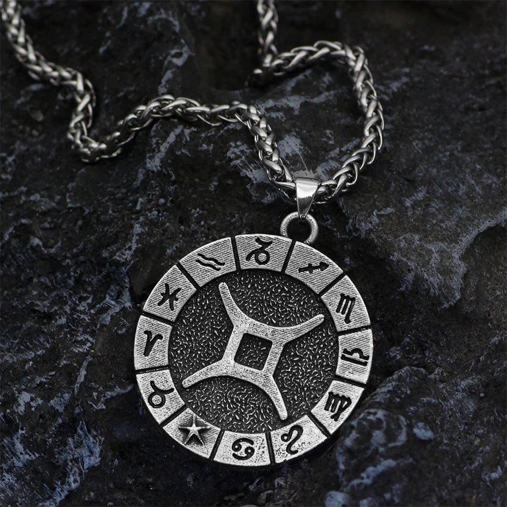 PENDRA Hip Norse Necklace