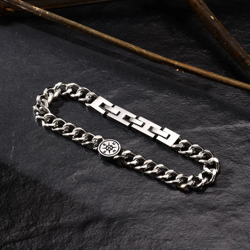 PENDRA Compass Circle Bracelet