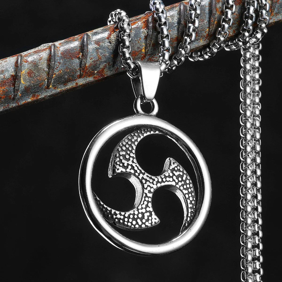 PENDRA Concealed Boomerang Steel Necklace