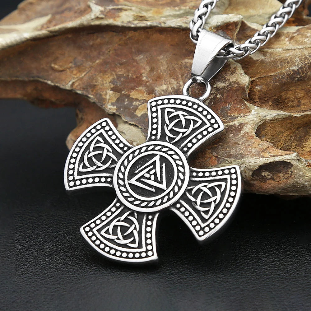 PENDRA Celticknott Cross Celtic Knot Pendant