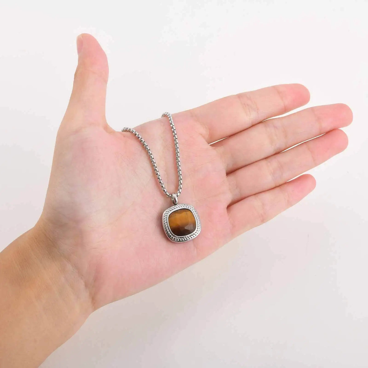 PENDRA Square Stone Black Pendant Necklace