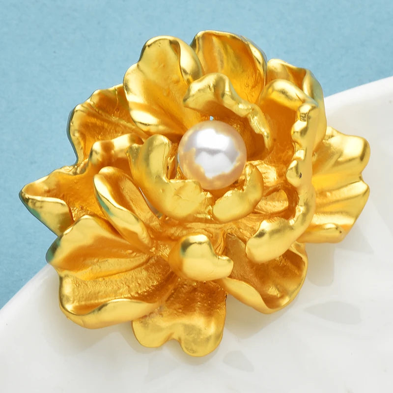 PENDRA Peonia Gold Peony Flower Brooch