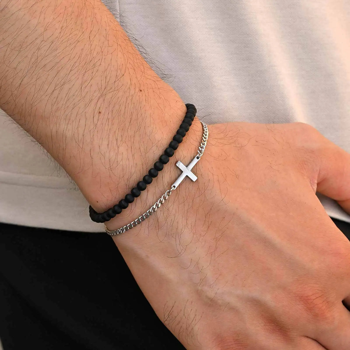 PENDRA Cross Beaded Stone Bracelet