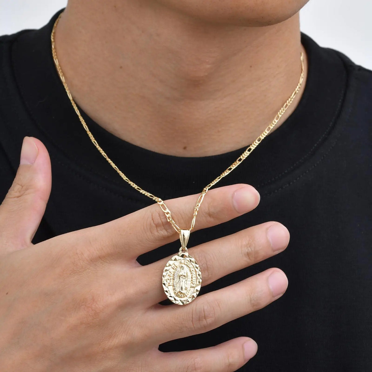 PENDRA Mary Figaro Pendant Necklace