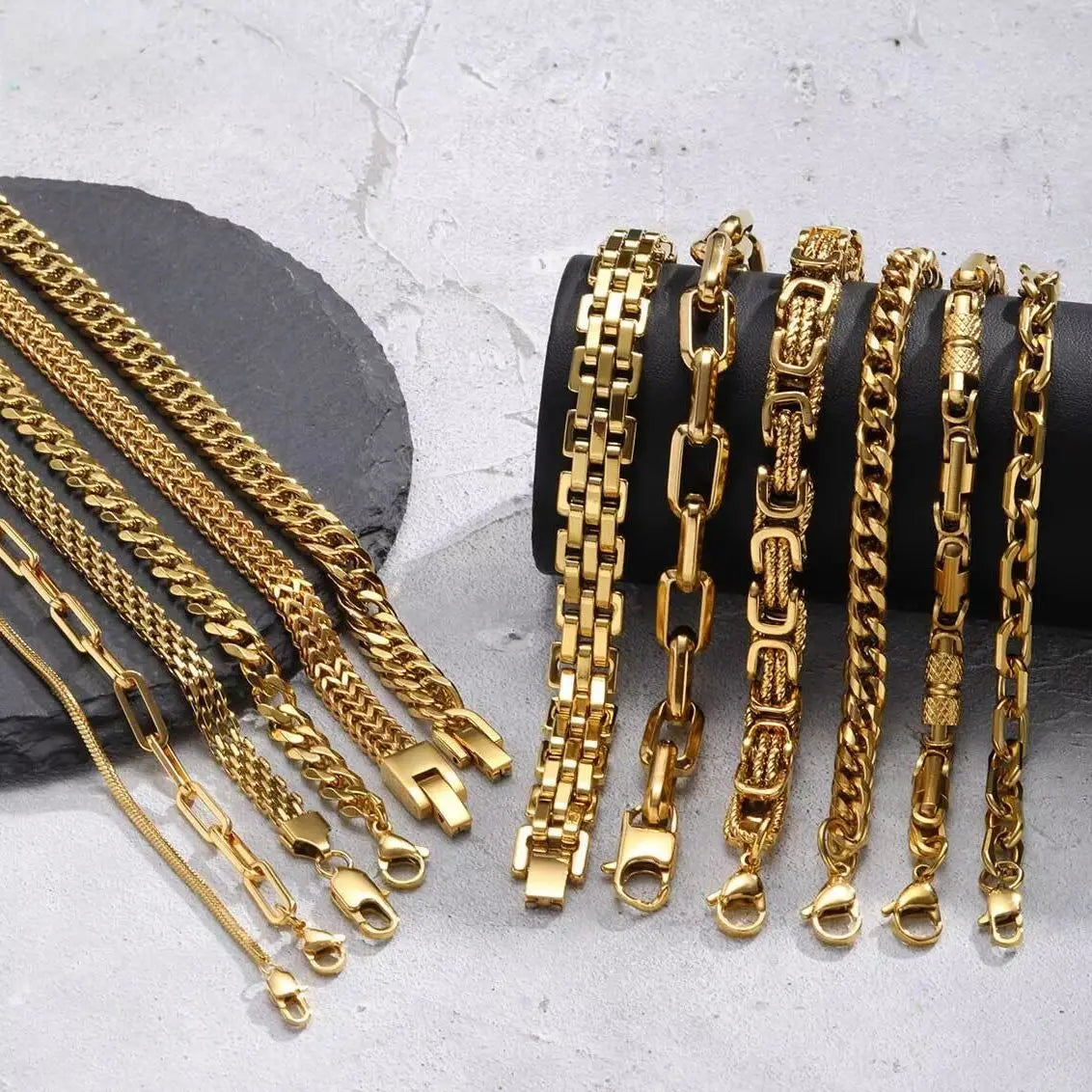 PENDRA Gold Bracelet Bracelet