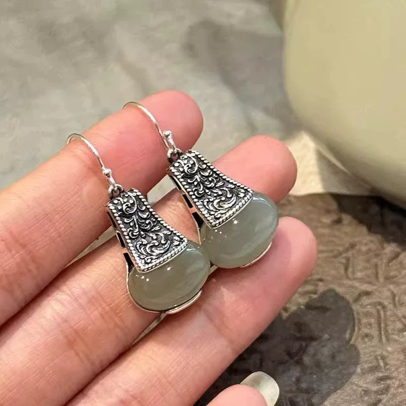 VENTFILLE Unique Green Jade Round Stainless Steel Hoop Earrings For Women Vintage Elegant Earclip Earrings Statement Jewelry