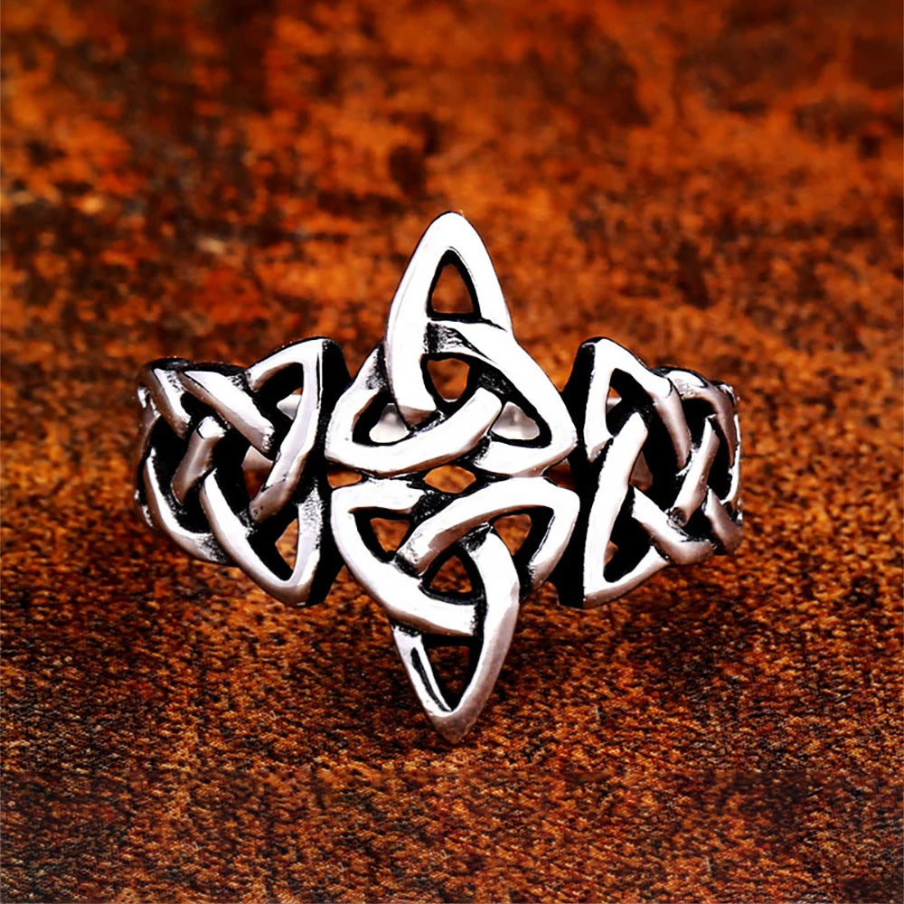 PENDRA Triquetra Celtic Knot Pendant