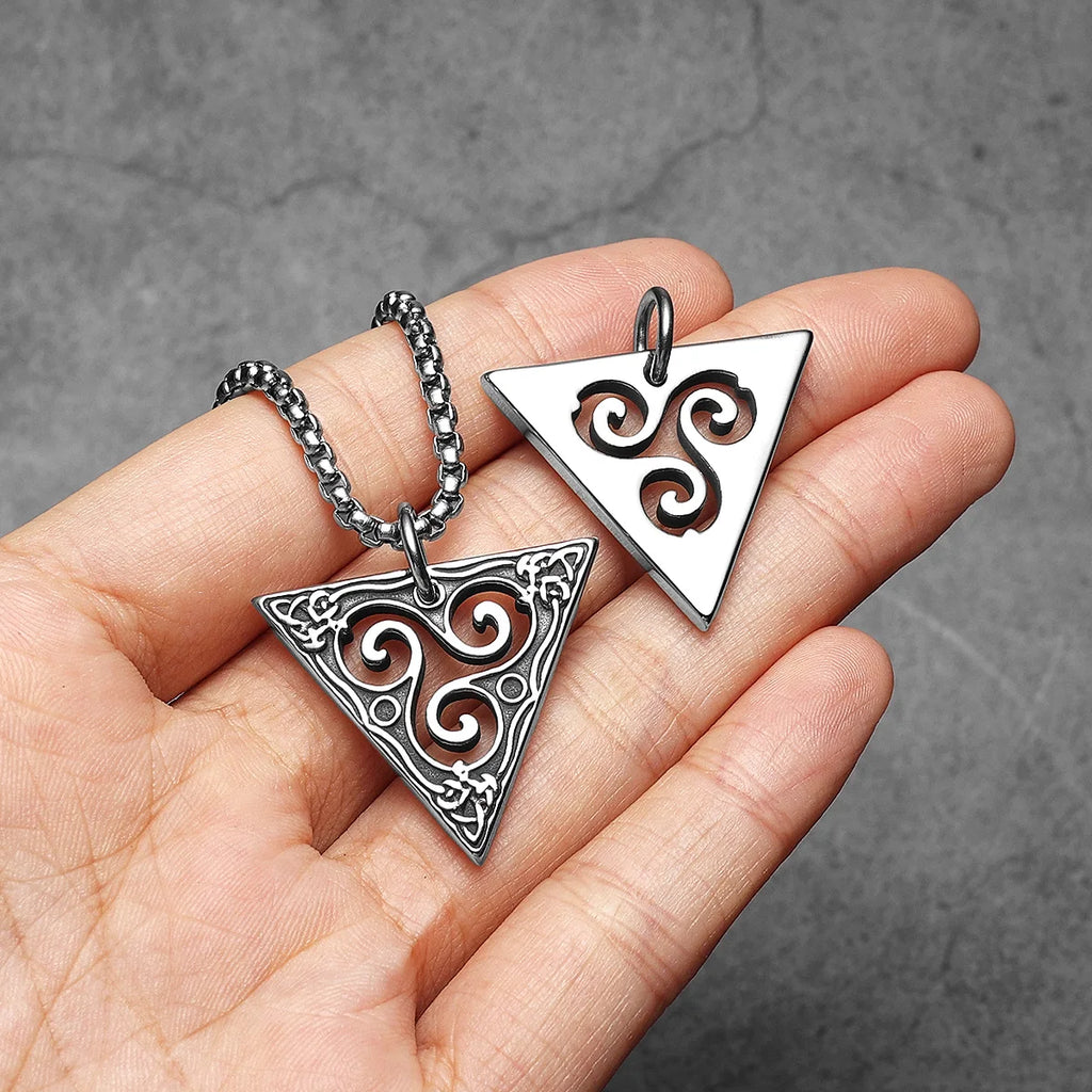 PENDRA Celtic Knot Steel Necklace