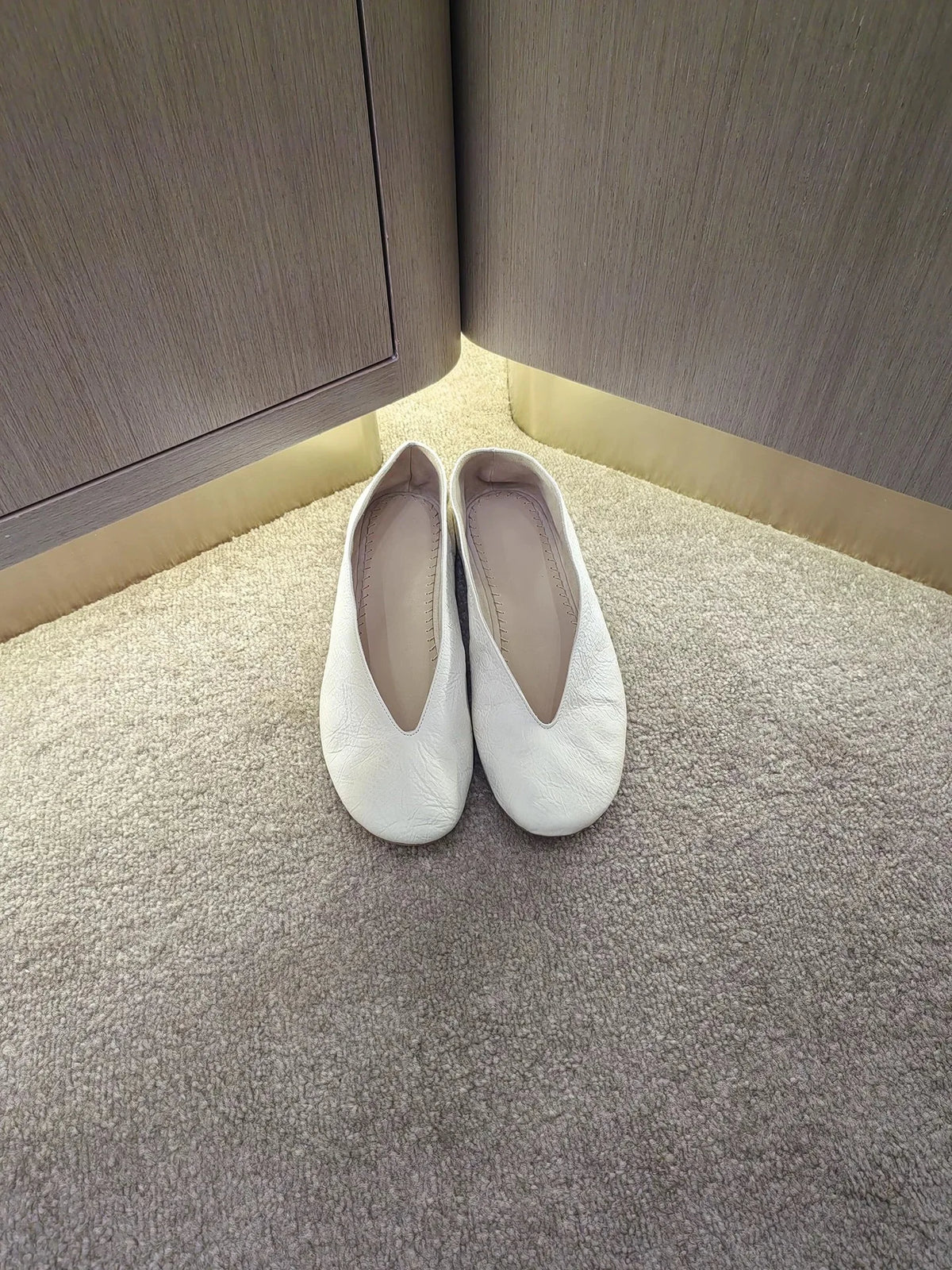 PENDRA Flat Spot Sheepskin Shoes