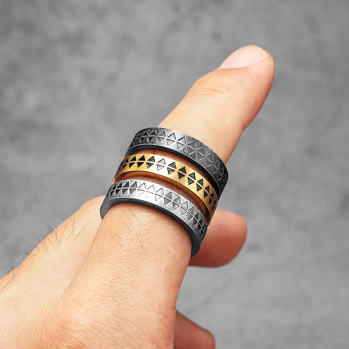 PENDRA Sawtooth Totem Rock Steel Ring