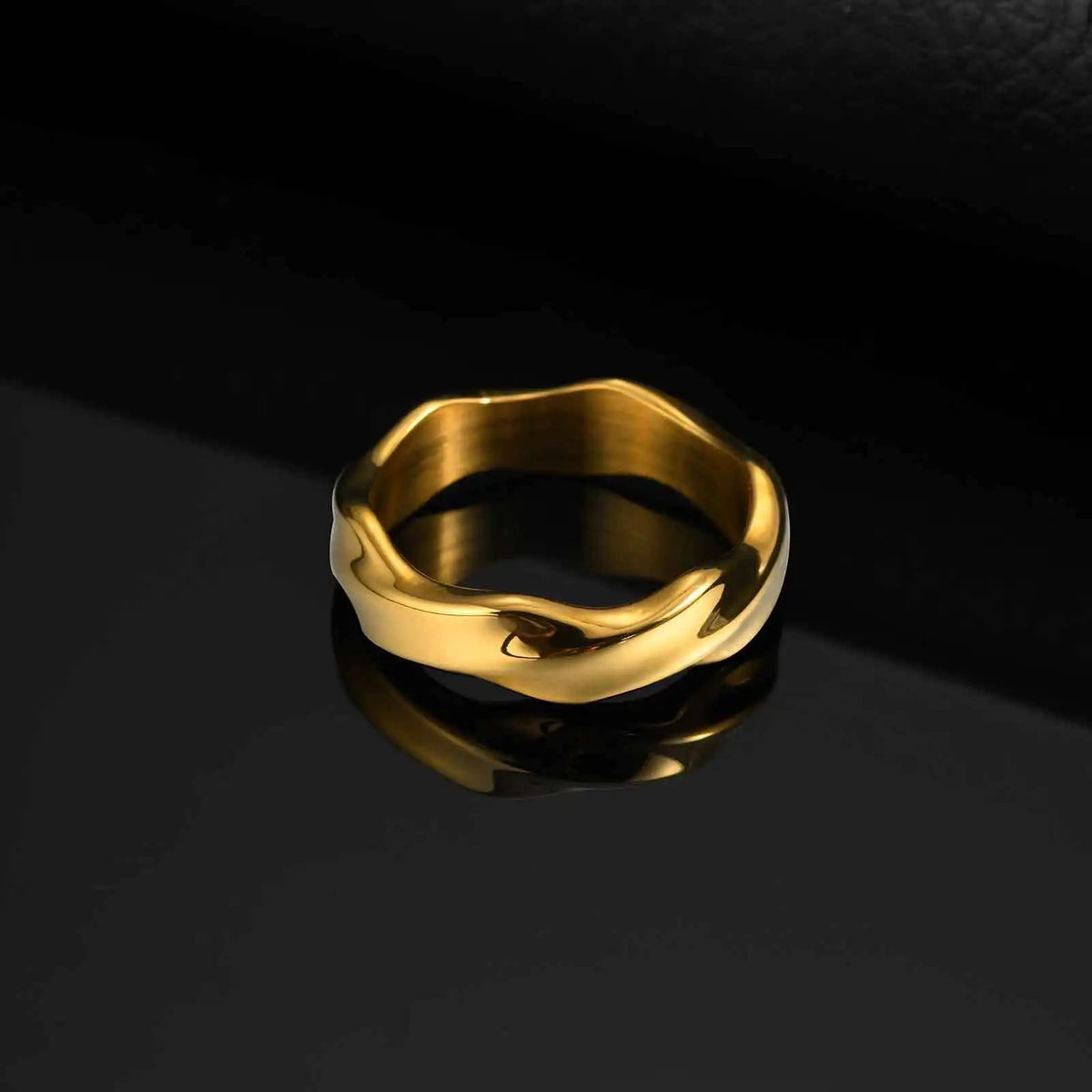 Classic Mobius Rings for Men Women,Forever Love Stainless Steel Couples Finger Ring,Simple Wedding Ring Engagement Ring Gift