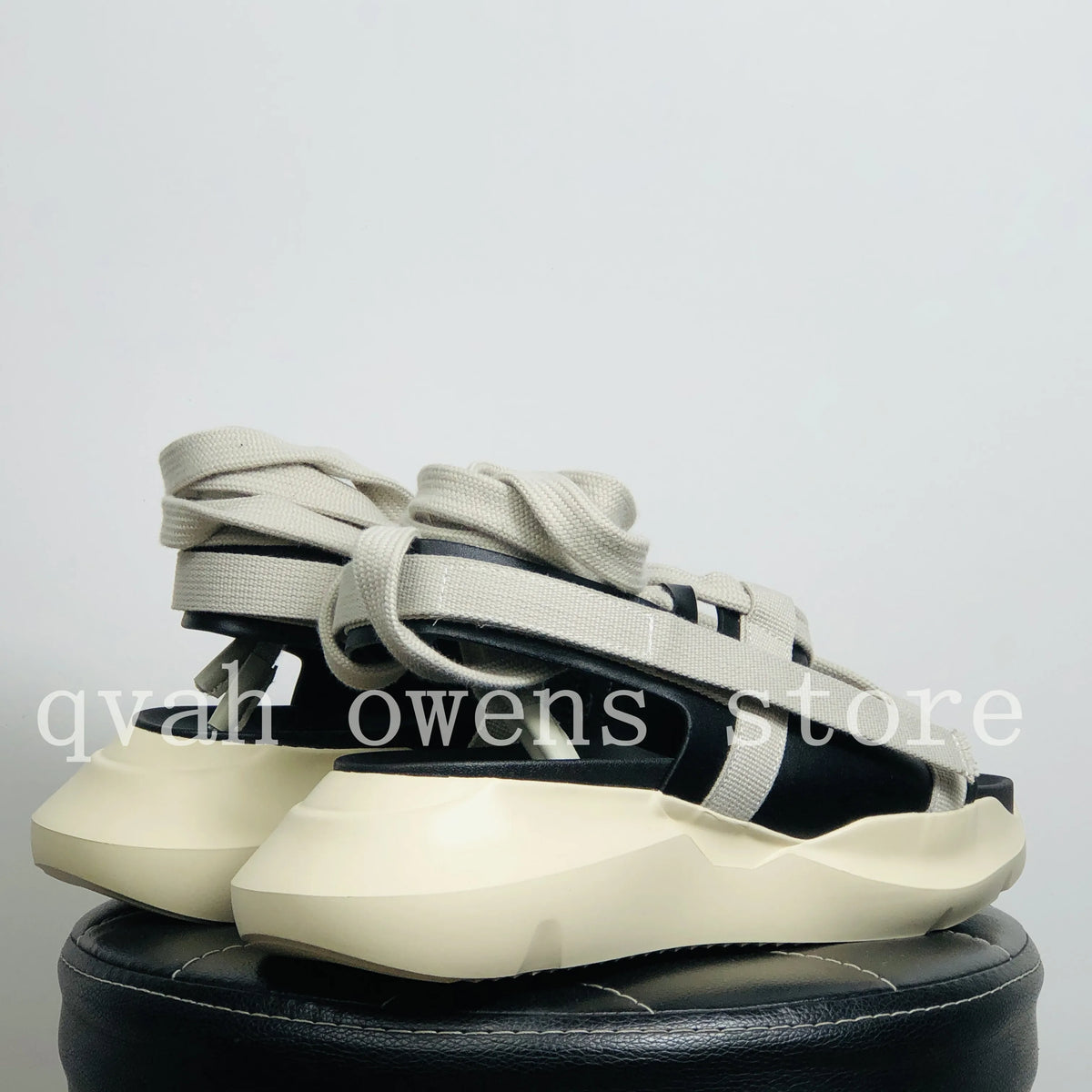 PENDRA Avenon Men's T-Strap Leather Sandals