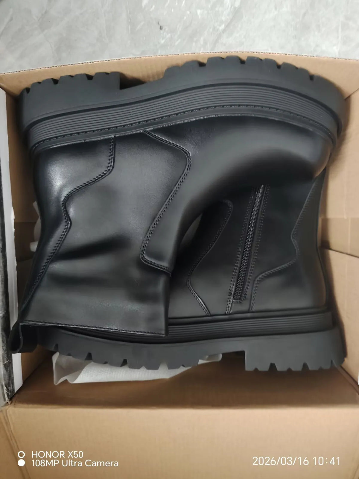 PENDRA Leather Zipper Platform Top