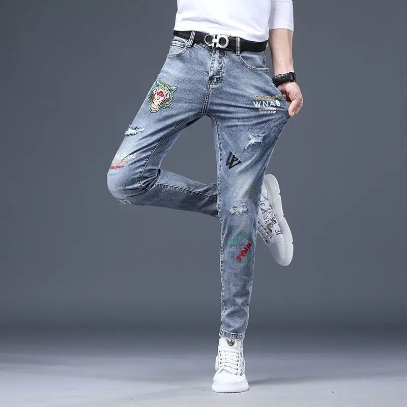 Hot Sale Men's Luxury Jeans Streetwear Denim Pants Punk Distressed Hole Tiger Embroidery Patches Stretch Skinny Ripped Trouser